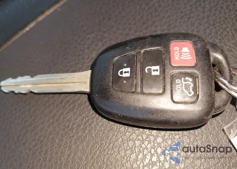 2015 Toyota Highlander Le Plus V6 z USA, uszkodzony, nr VIN 5TDZKRFHXFS096891